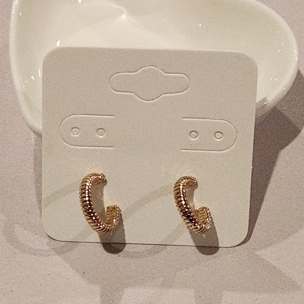 Gold-Tone Ribbed Hoop Earrings - Picture 6 of 7